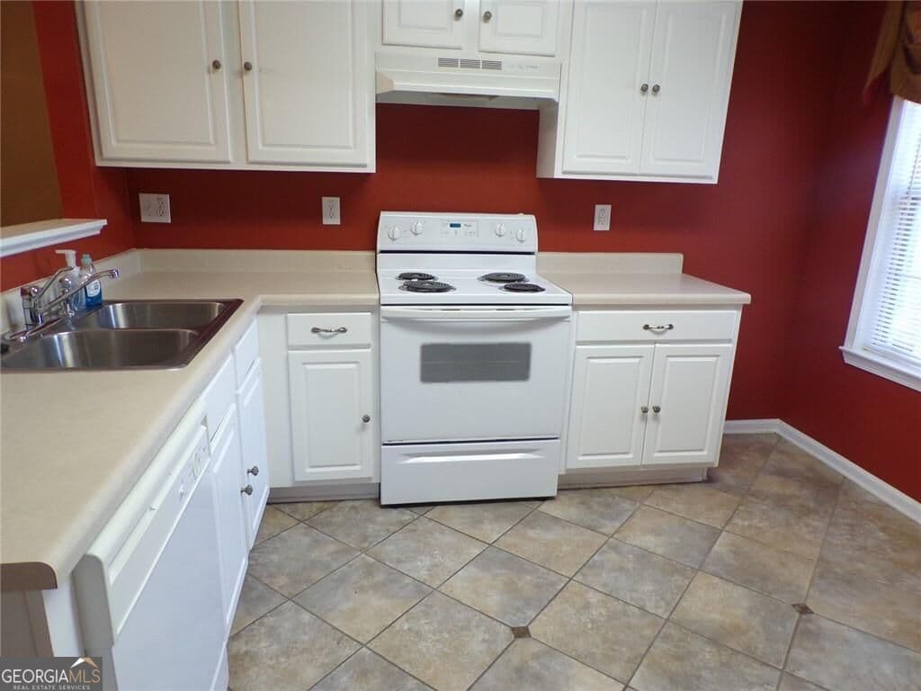 4 bedroom, 2 bathroom, 1,728 sq ft single family residence for rent at 7540 Old Chapel, Atlanta, GA 30349 for $2,050 a month — photo 10