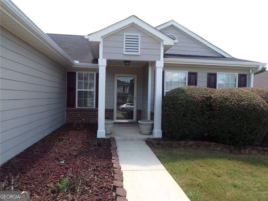 4 bedroom, 2 bathroom, 1,728 sq ft single family residence for rent at 7540 Old Chapel, Atlanta, GA 30349 for $2,050 a month — photo 4