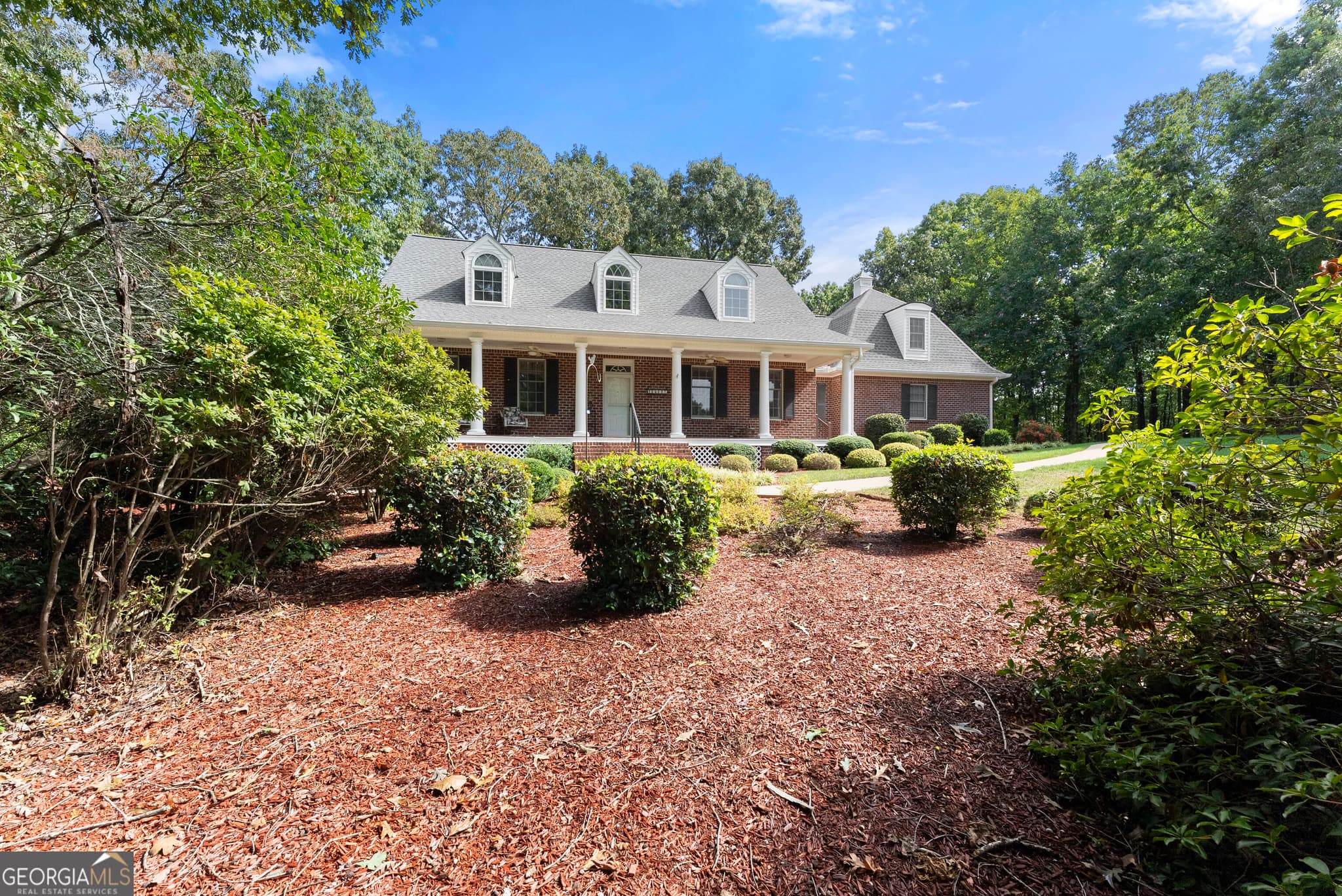 4 bedroom, 2.5 bathroom, 2,874 sq ft single family residence for sale at 149 Wyndage Court, Cornelia, GA 30531 — photo 4