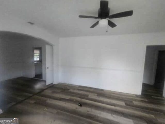 3 bedroom, 2 bathroom, 1,338 sq ft single family residence for sale at 936 Staley Avenue, Savannah, GA 31405 — photo 3