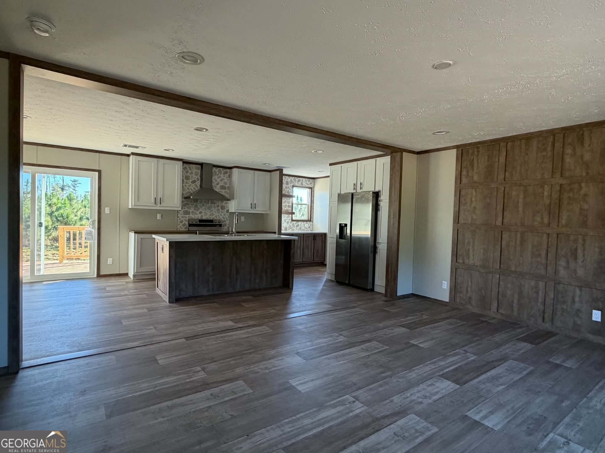 4 bedroom, 2 bathroom, 1,680 sq ft manufactured home,single family residence for sale at 2096 Sellers Road, Baxley, GA 31513 — photo 4