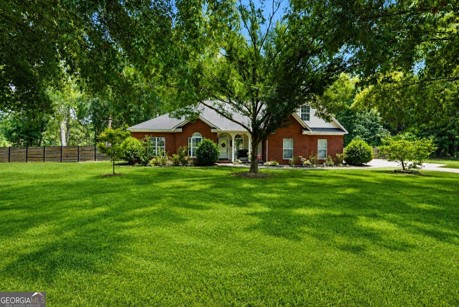 4 bedroom, 3.5 bathroom, 2,707 sq ft single family residence for sale at 1201 E Hampton Drive, Statesboro, GA 30461