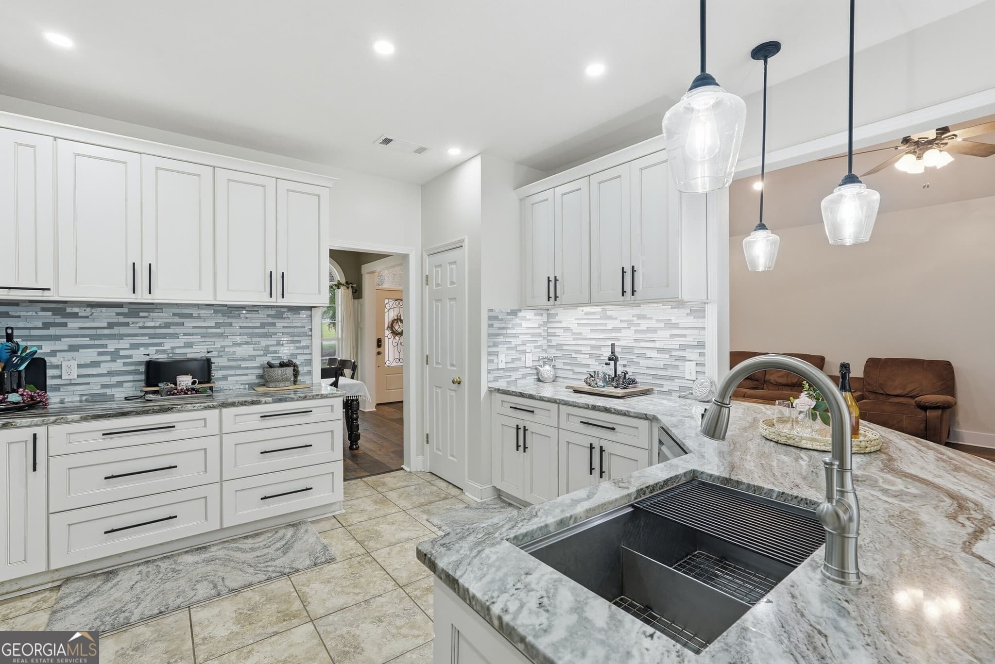 4 bedroom, 3.5 bathroom, 2,707 sq ft single family residence for sale at 1201 E Hampton Drive, Statesboro, GA 30461 — photo 9