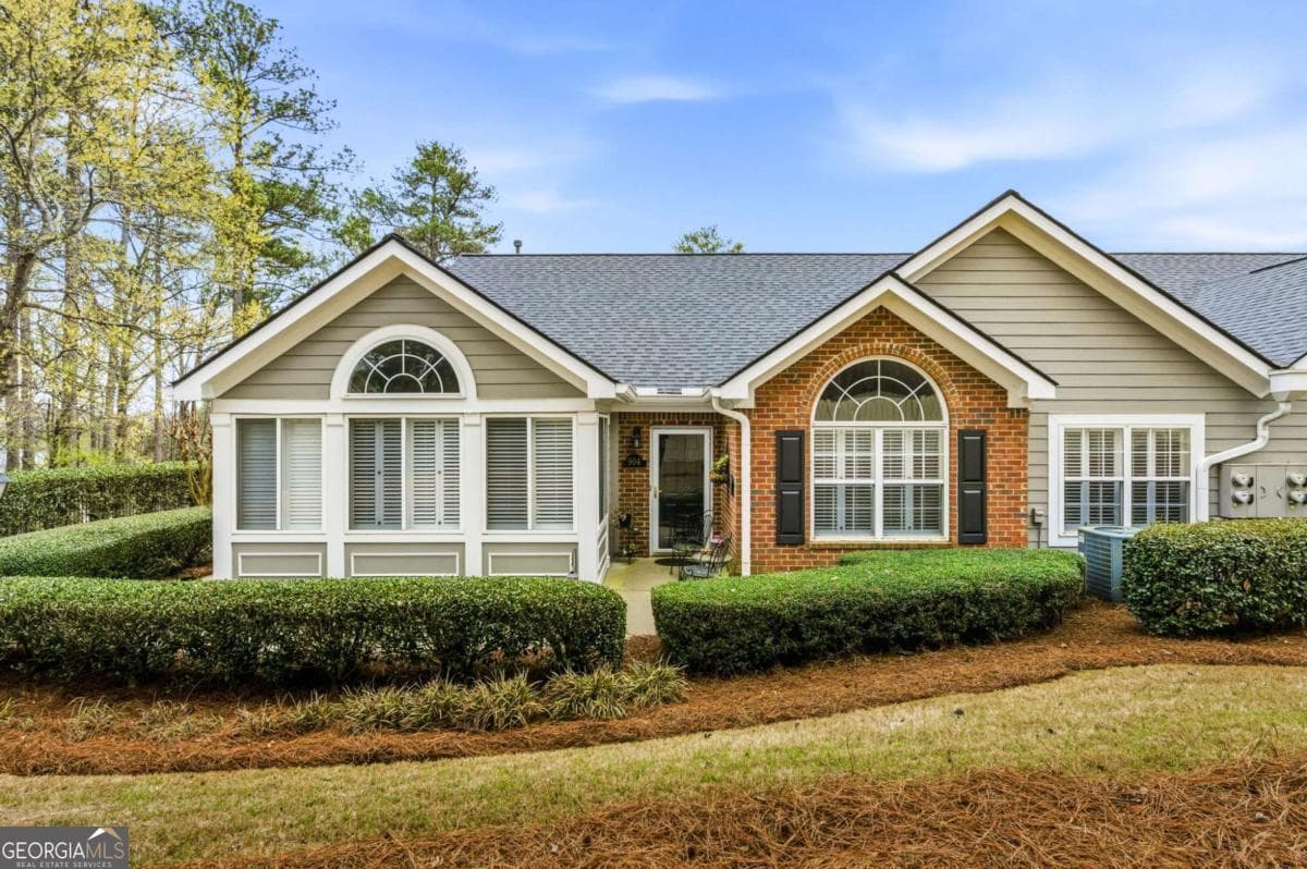 3 bedroom, 2 bathroom, 1,726 sq ft condominium sold at 904 Burnt Hickory Circle 7, Marietta, GA 30064
