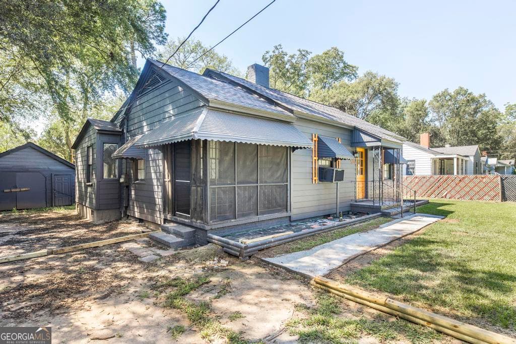 3 bedroom, 2 bathroom, 939 sq ft single family residence for sale at 520 VILLA ESTA Circle, Macon, GA 31206 — photo 3