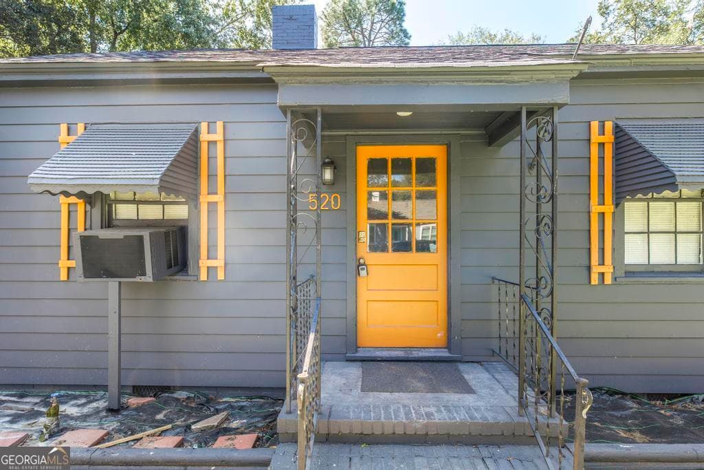 3 bedroom, 2 bathroom, 939 sq ft single family residence for sale at 520 VILLA ESTA Circle, Macon, GA 31206 — photo 4