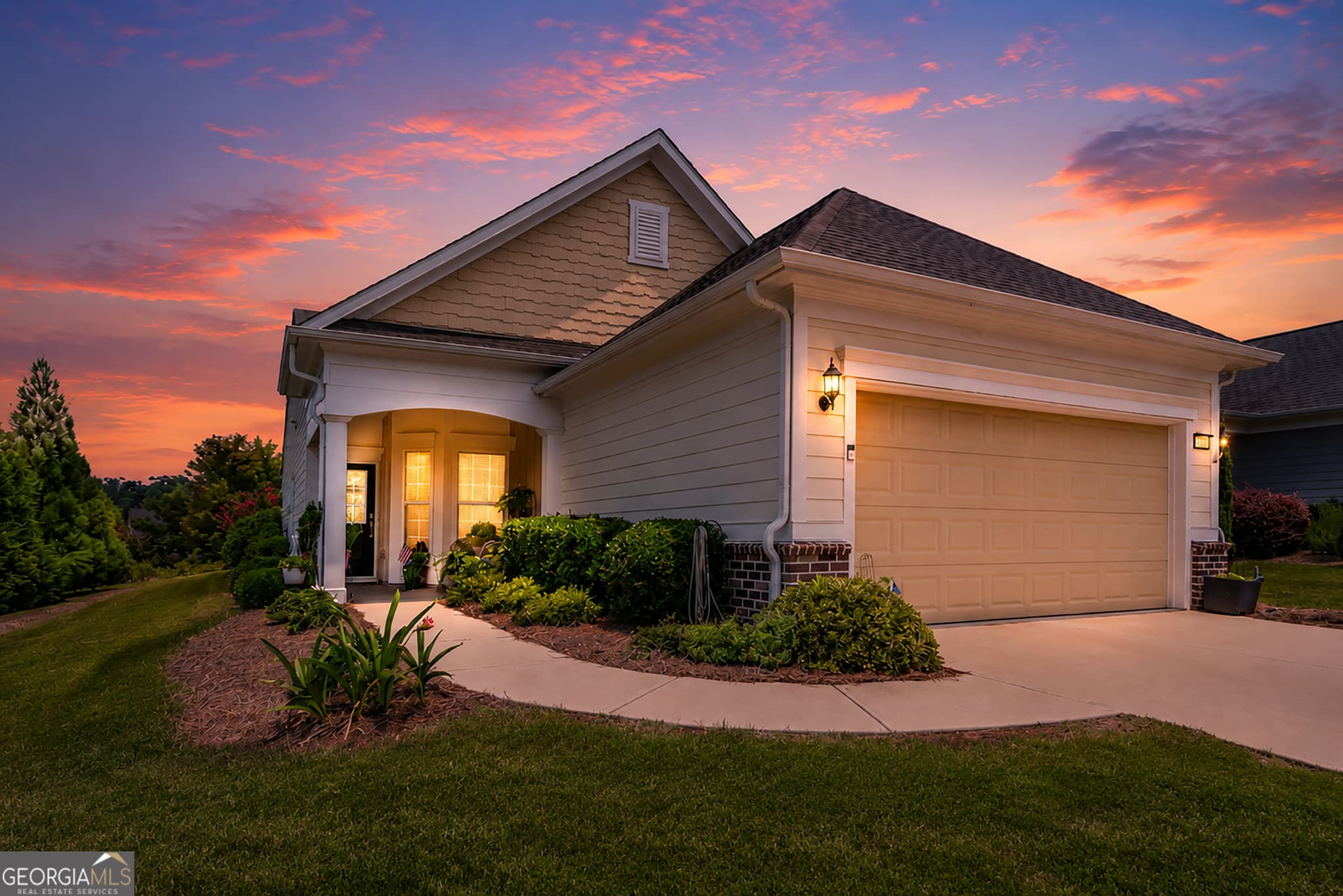 3 bedroom, 2 bathroom, 1,504 sq ft single family residence for sale at 1000 Chickasaw Chief Place, Greensboro, GA 30642 — photo 1 of 53