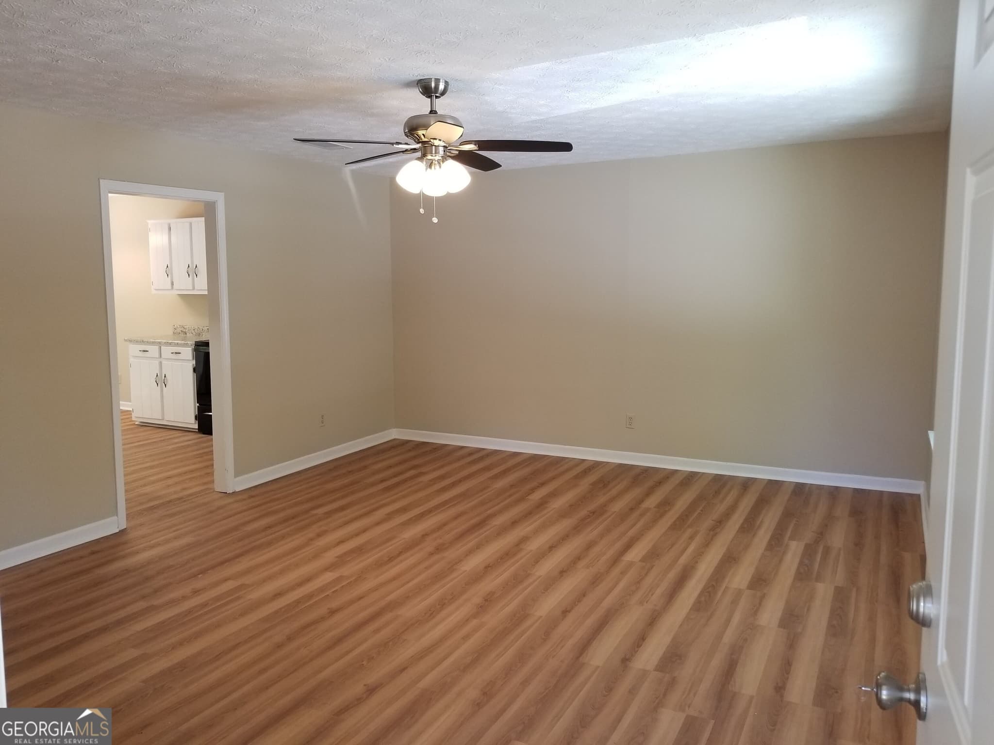 2 bedroom, 1 bathroom, 1,025 sq ft duplex for rent at 923 Old Summerville Road, Rome, GA 30165 for $1,100 a month — photo 2
