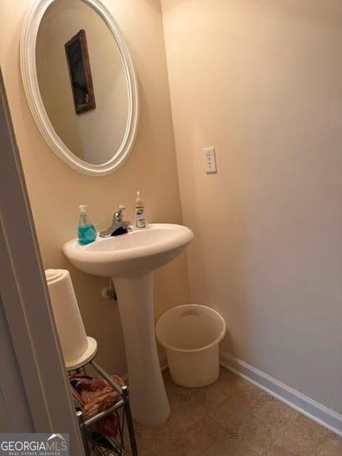 3 bedroom, 2.5 bathroom, 1,252 sq ft townhouse for sale at 1727 Old Dogwood, Jonesboro, GA 30238 — photo 8