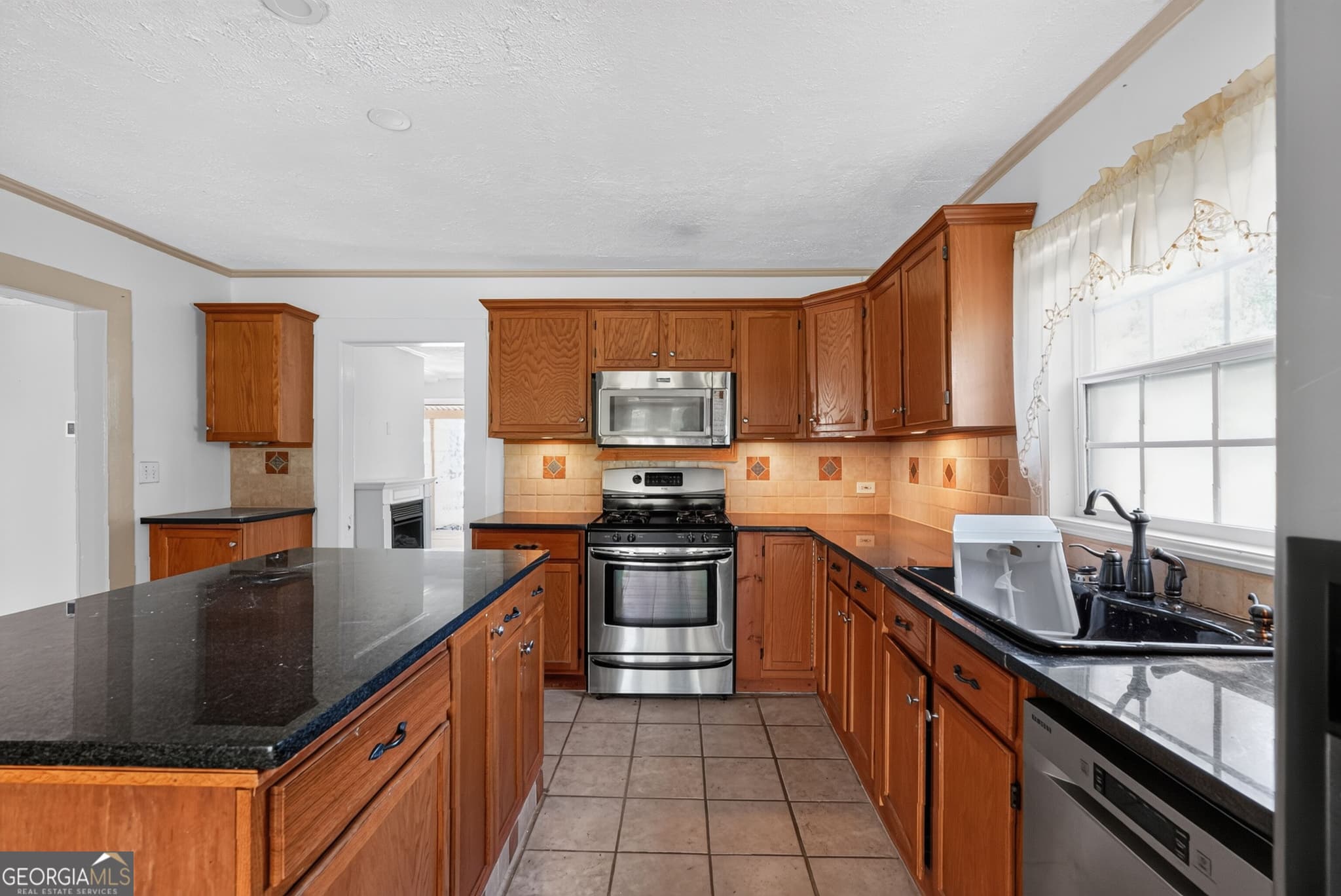 2 bedroom, 2.5 bathroom, 1,736 sq ft single family residence for sale at 1770 Hill Street, Conyers, GA 30012 — photo 6