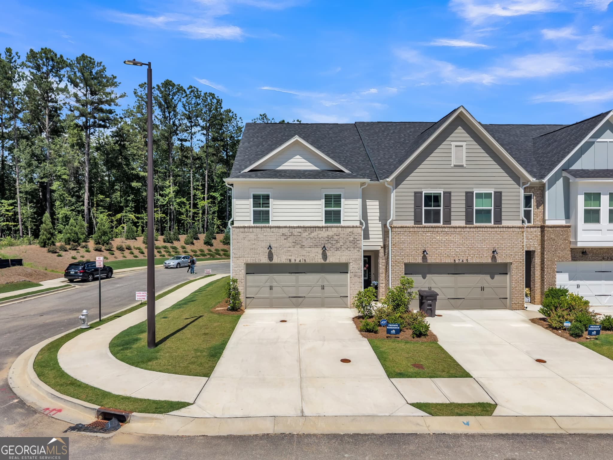 3 bedroom, 2.5 bathroom, 2,035 sq ft townhouse for sale at 5745 Tillman Way, Powder Springs, GA 30127 — photo 3