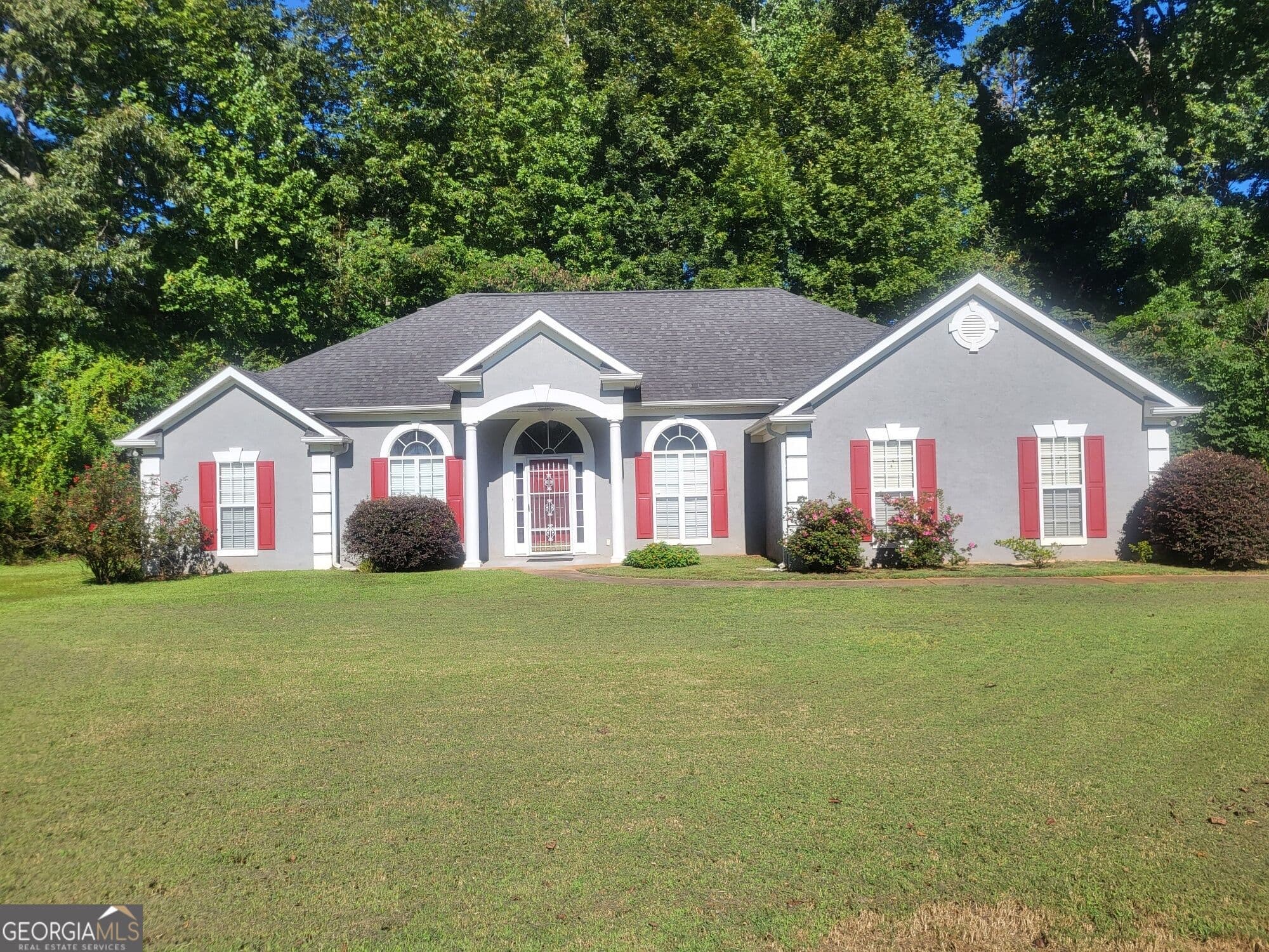 3 bedroom, 2 bathroom, 1,938 sq ft single family residence for sale at 2415 Lismore Drive, Valley, AL 36854