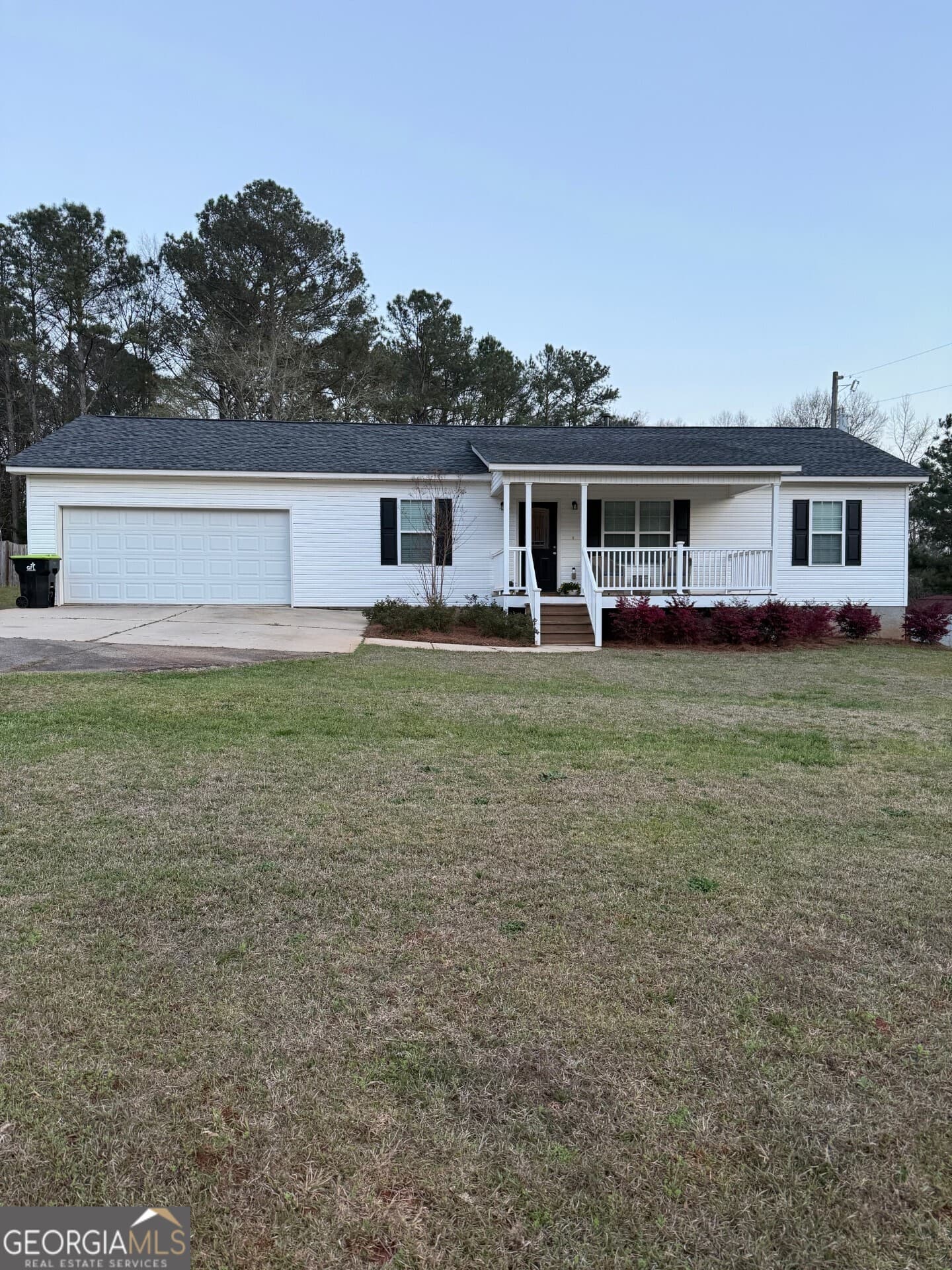 3 bedroom, 2 bathroom, 1,298 sq ft single family residence for sale at 2665 Old Alabama Road, Thomaston, GA 30286 — photo 1 of 15