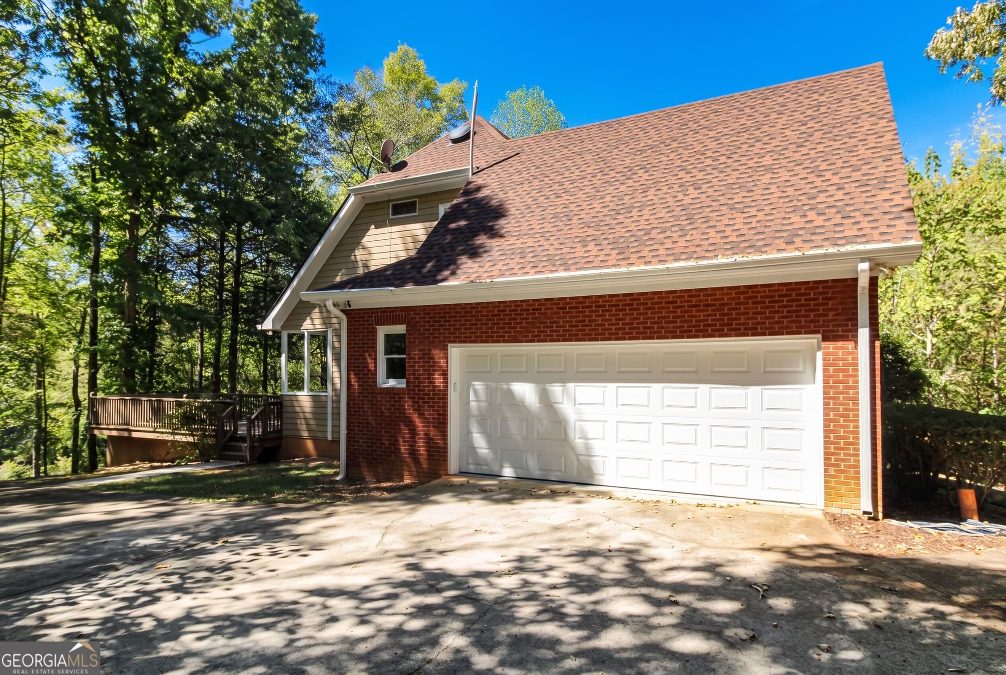 4 bedroom, 3.5 bathroom, 3,827 sq ft single family residence for sale at 1320 Barnett Ridge, Athens, GA 30605 — photo 2