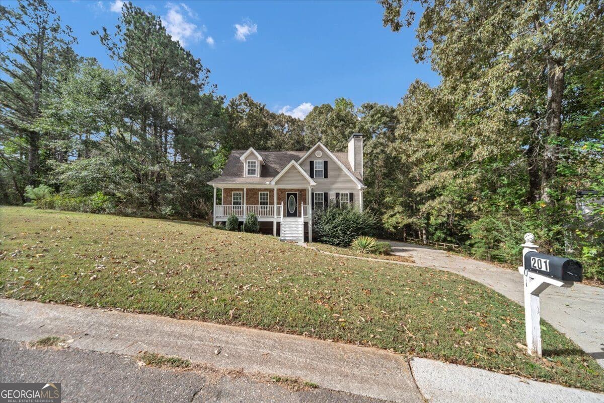 3 bedroom, 2.5 bathroom, 1,716 sq ft single family residence for sale at 201 Brick Mill Drive, Canton, GA 30115 — photo 3