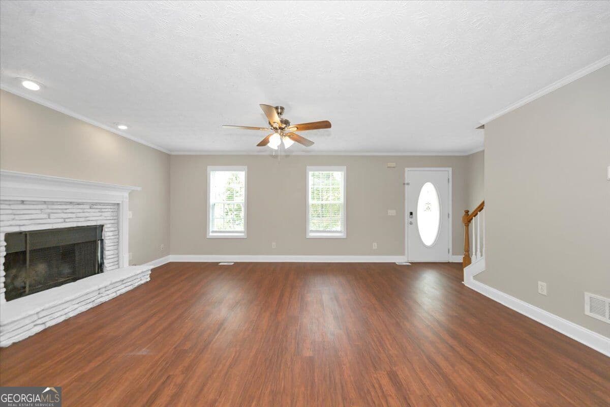3 bedroom, 2.5 bathroom, 1,716 sq ft single family residence for sale at 201 Brick Mill Drive, Canton, GA 30115 — photo 4