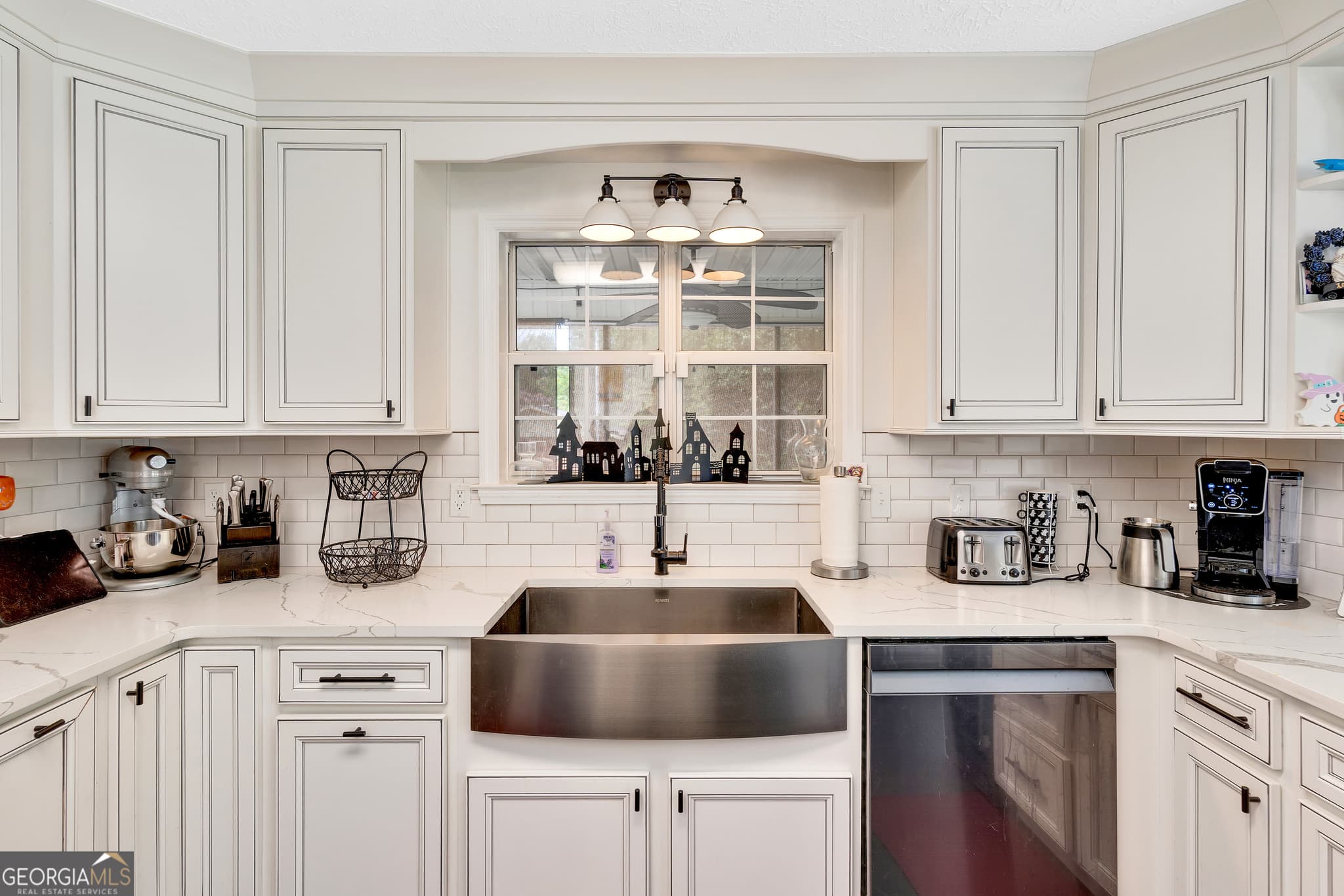 3 bedroom, 2.5 bathroom, 2,250 sq ft single family residence for sale at 14981 Alabama Highway, Rock Spring, GA 30739 — photo 10