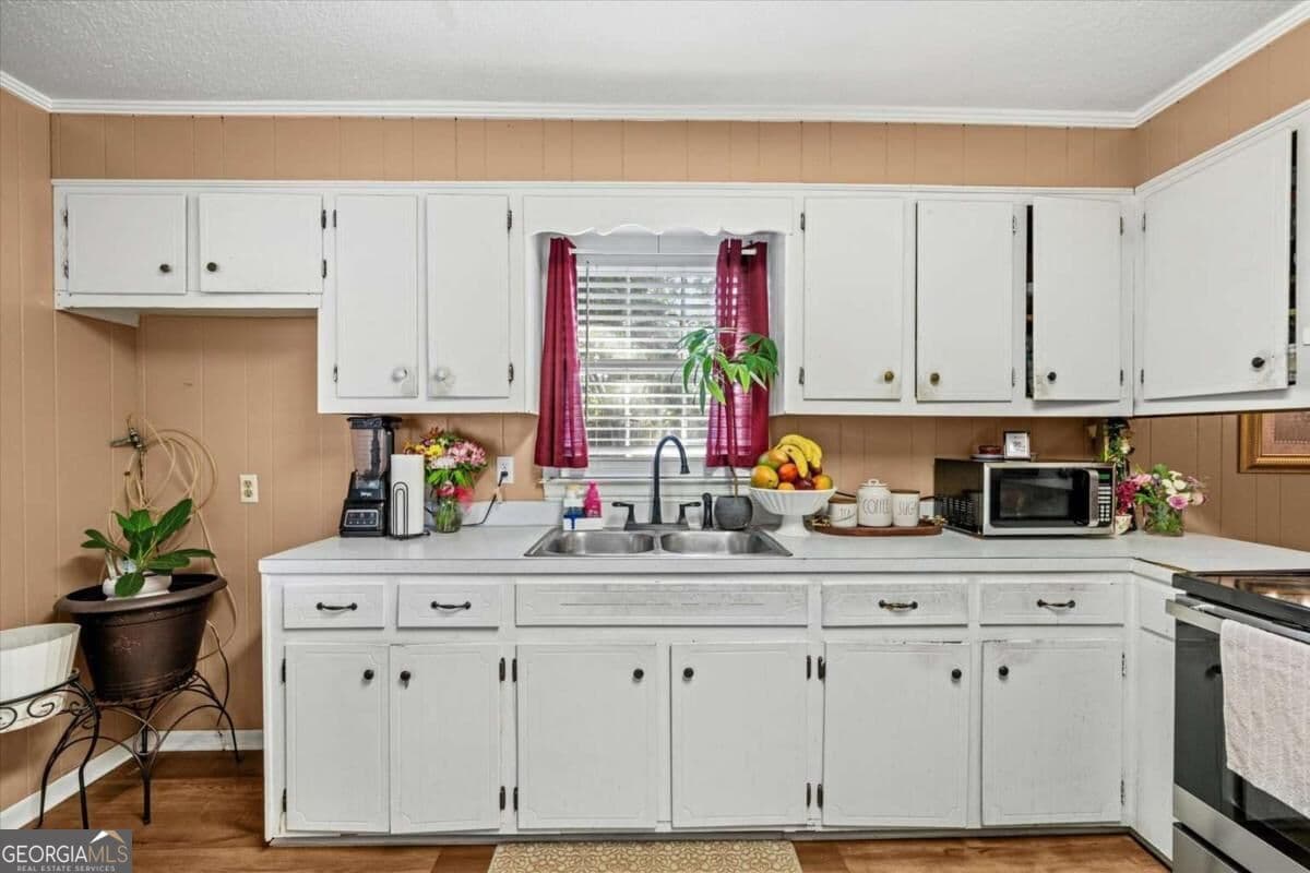 3 bedroom, 1.5 bathroom, 1,377 sq ft single family residence for sale at 123 Donna Street, Calhoun, GA 30701 — photo 10