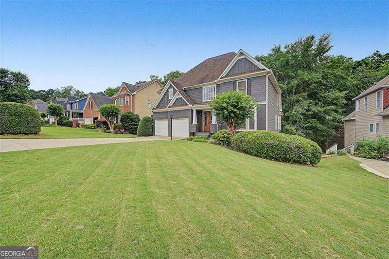 6 bedroom, 3.5 bathroom, 4,560 sq ft single family residence sold at 2423 Retreat Close, Marietta, GA 30066