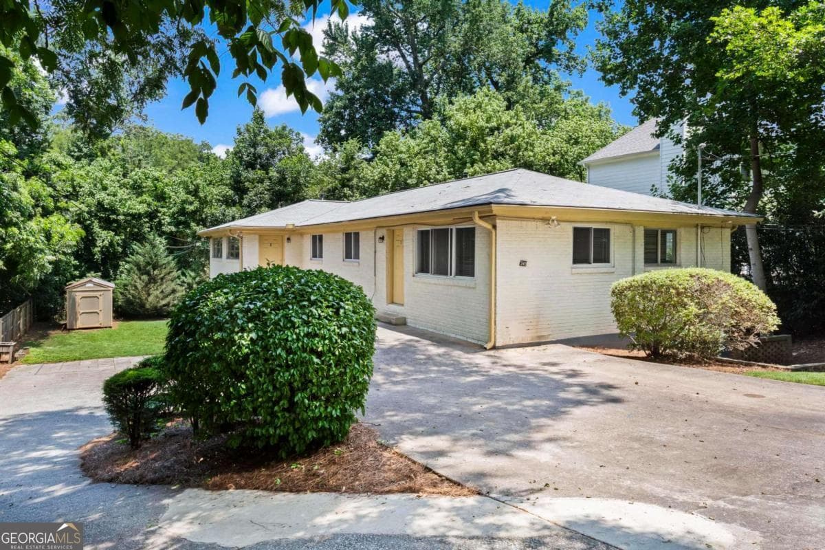multi family,quadruplex for sale at 545 Oakview Road, Decatur, GA 30030 — photo 1 of 21