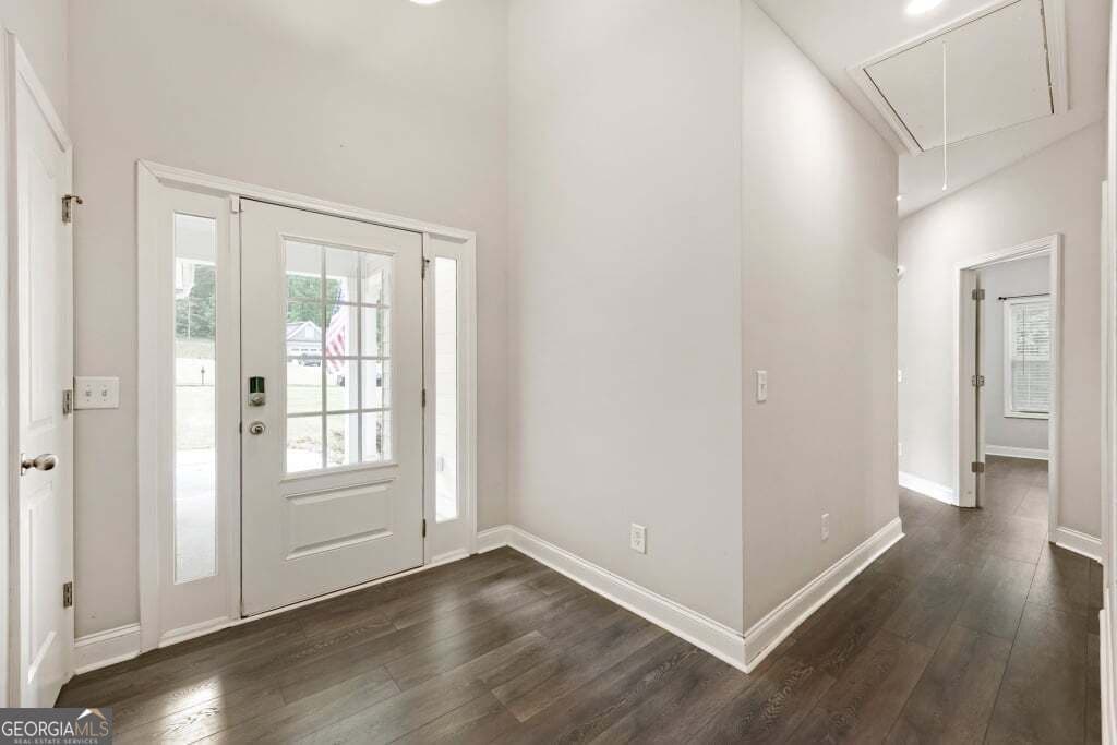 3 bedroom, 2 bathroom, 1,703 sq ft single family residence for sale at 415 Smallwood Lane, Douglasville, GA 30134 — photo 5