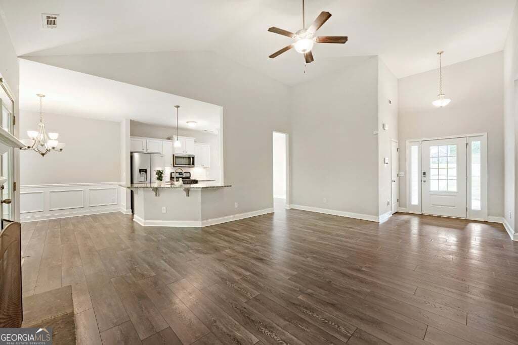 3 bedroom, 2 bathroom, 1,703 sq ft single family residence for sale at 415 Smallwood Lane, Douglasville, GA 30134 — photo 8