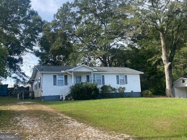 3 bedroom, 1 bathroom, 1,056 sq ft single family residence for sale at 3032 36th Avenue, Lanett, AL 36863 — photo 2