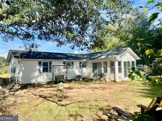3 bedroom, 1 bathroom, 1,056 sq ft single family residence for sale at 3032 36th Avenue, Lanett, AL 36863 — photo 7