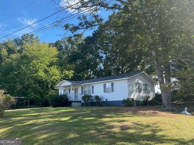 3 bedroom, 1 bathroom, 1,056 sq ft single family residence for sale at 3032 36th Avenue, Lanett, AL 36863