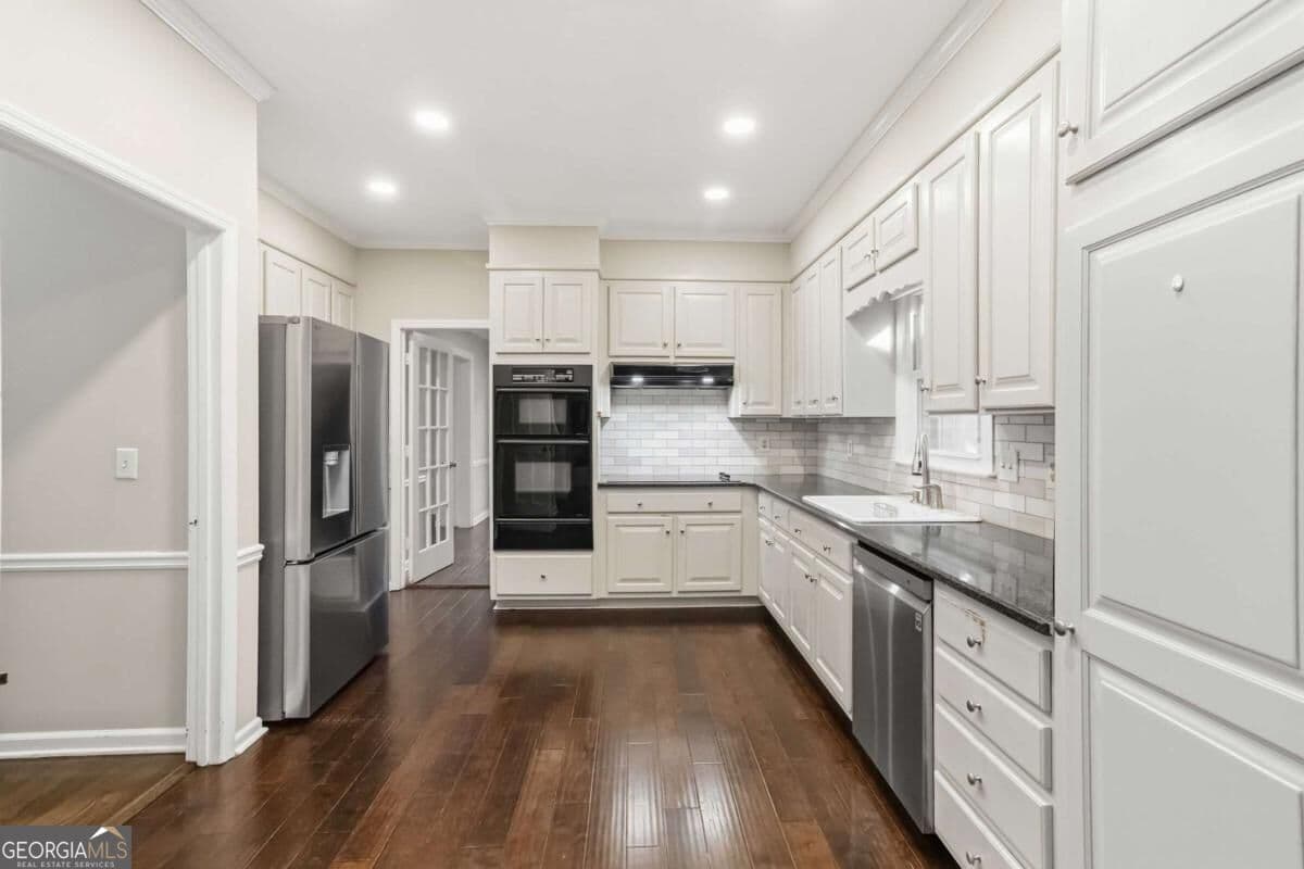 5 bedroom, 3.5 bathroom single family residence for sale at 2226 Major Loring Way, Marietta, GA 30064 — photo 4