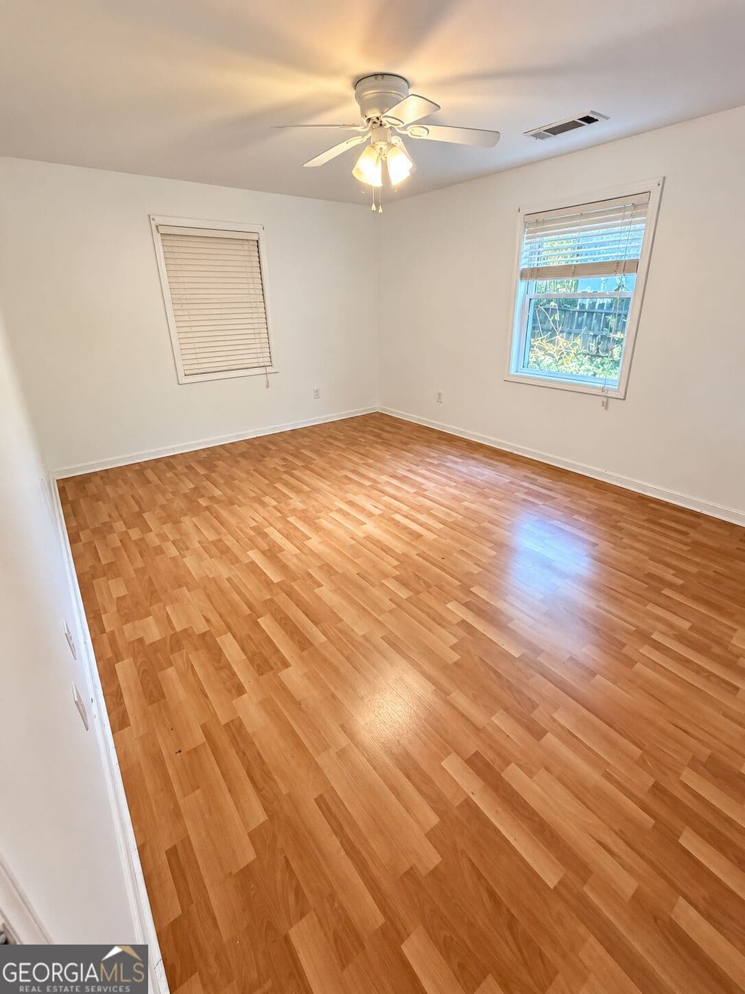 multi family,duplex for sale at 3157 Old Jonesboro Road, Hapeville, GA 30354 — photo 5