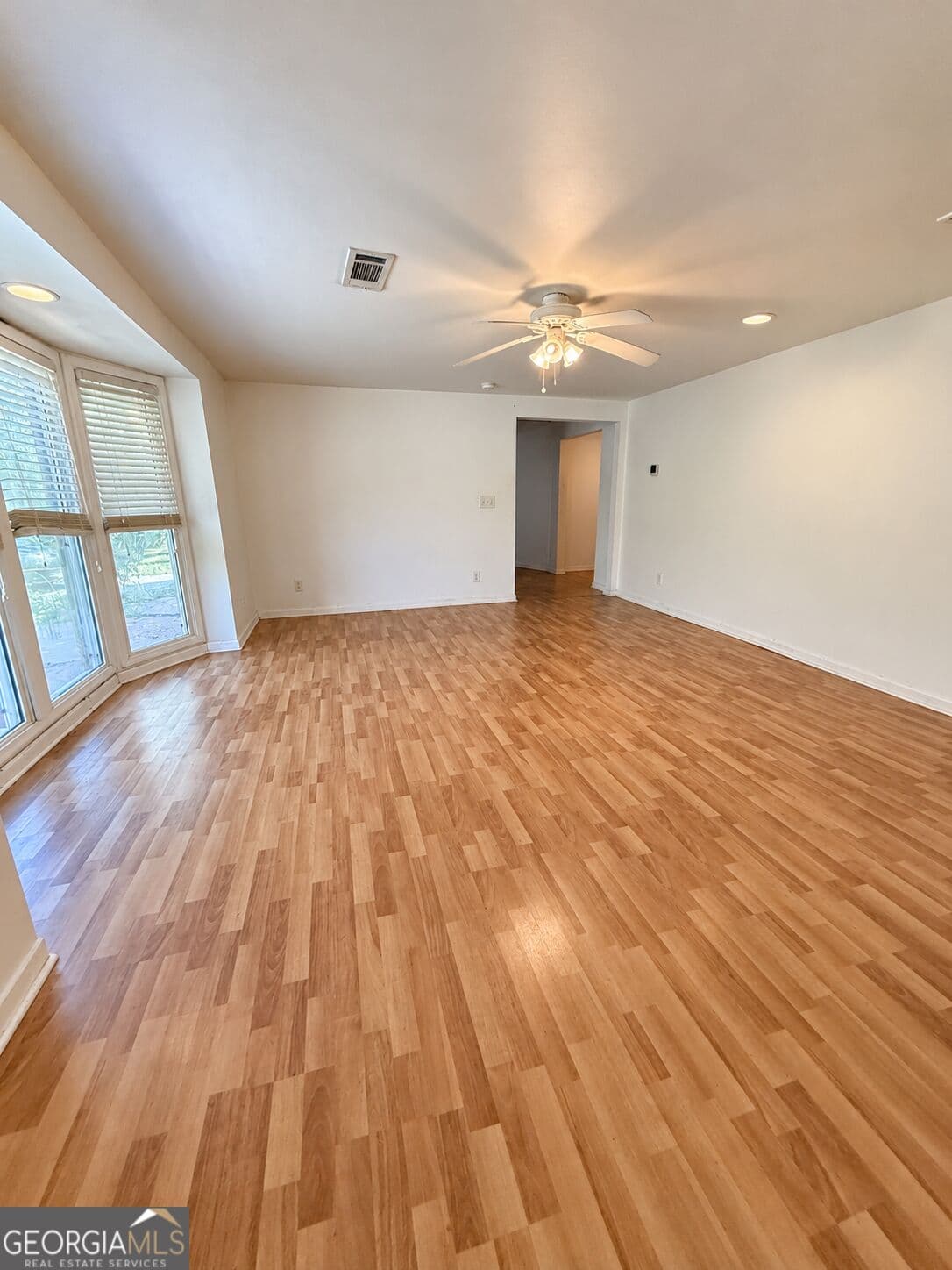 multi family,duplex for sale at 3157 Old Jonesboro Road, Hapeville, GA 30354 — photo 4