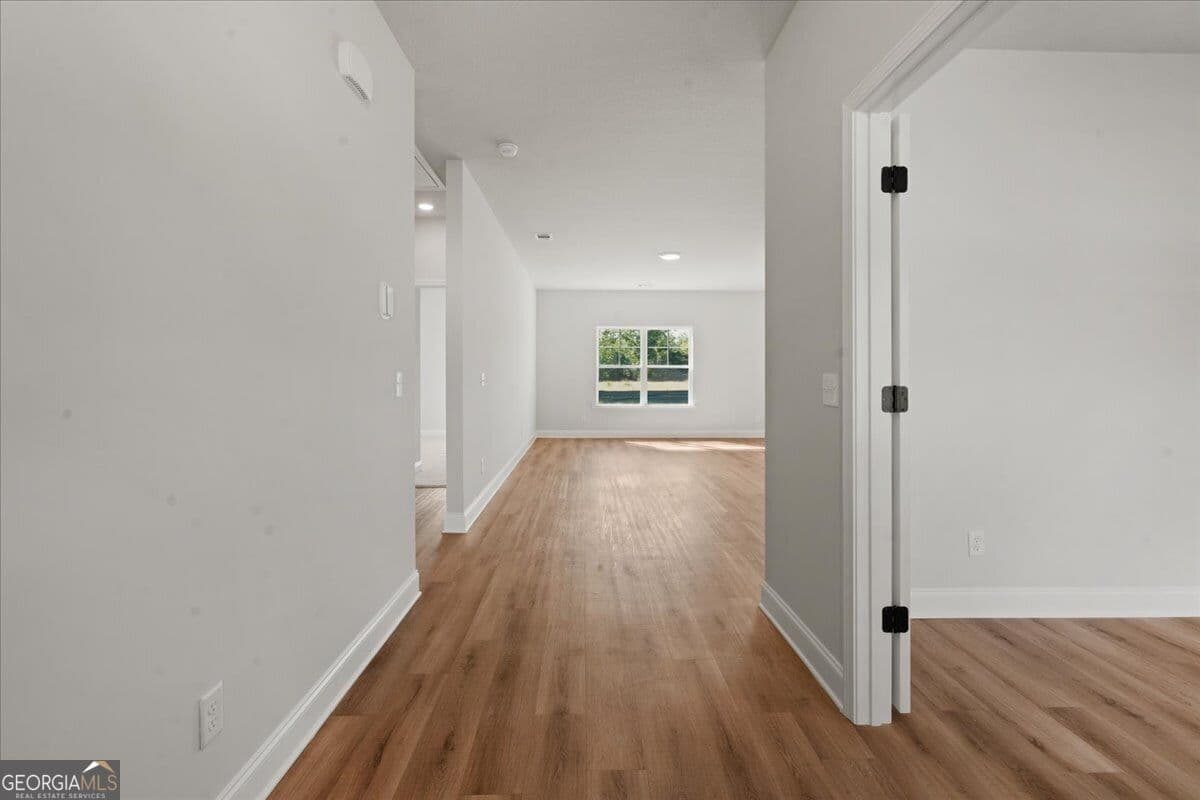 4 bedroom, 2 bathroom, 1,909 sq ft single family residence under contract at 205 Palmetto Loop, Vidalia, GA 30474 — photo 6