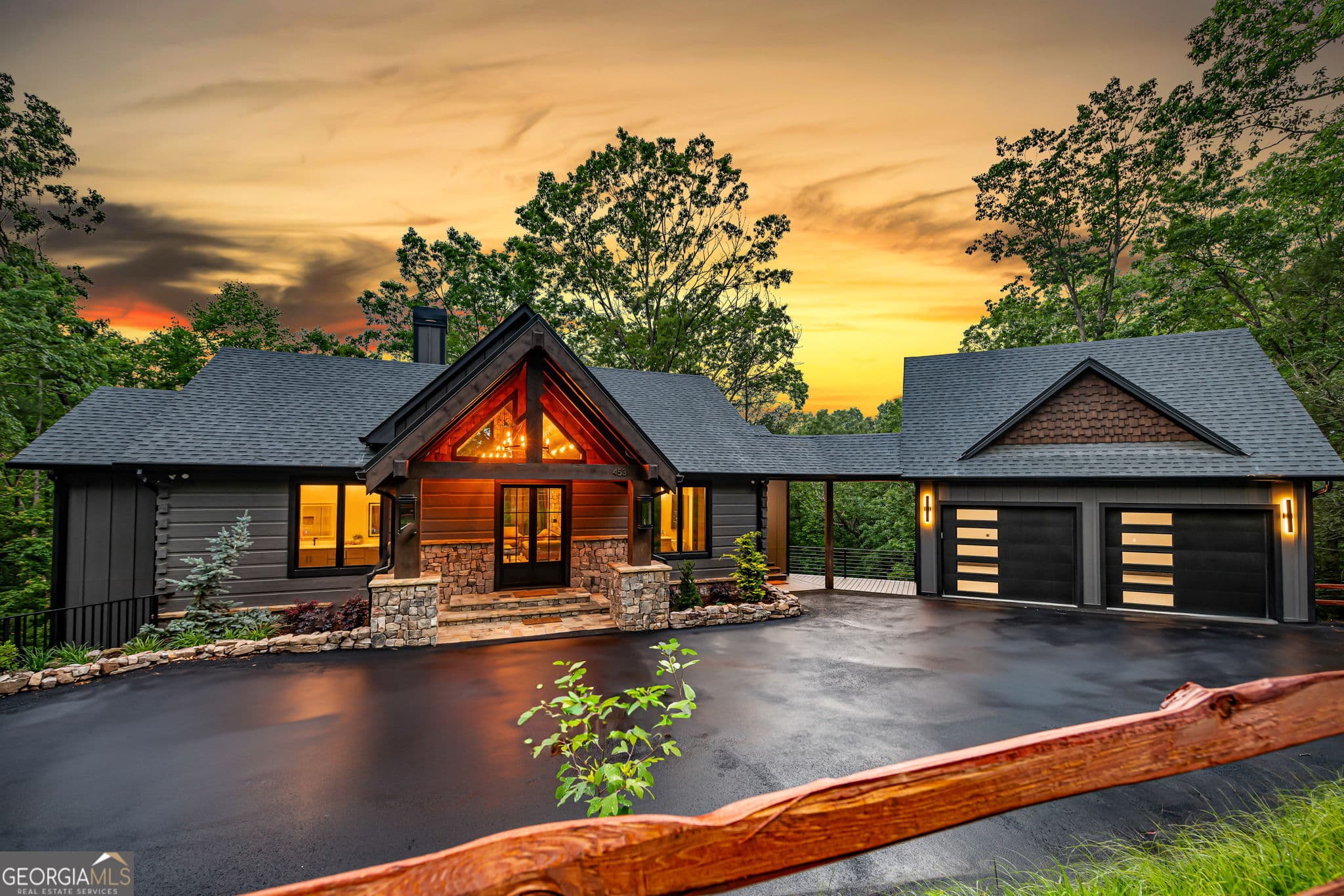 4 bedroom, 3.5 bathroom cabin,single family residence sold at 453 Settlers Ridge Road, Ellijay, GA 30540