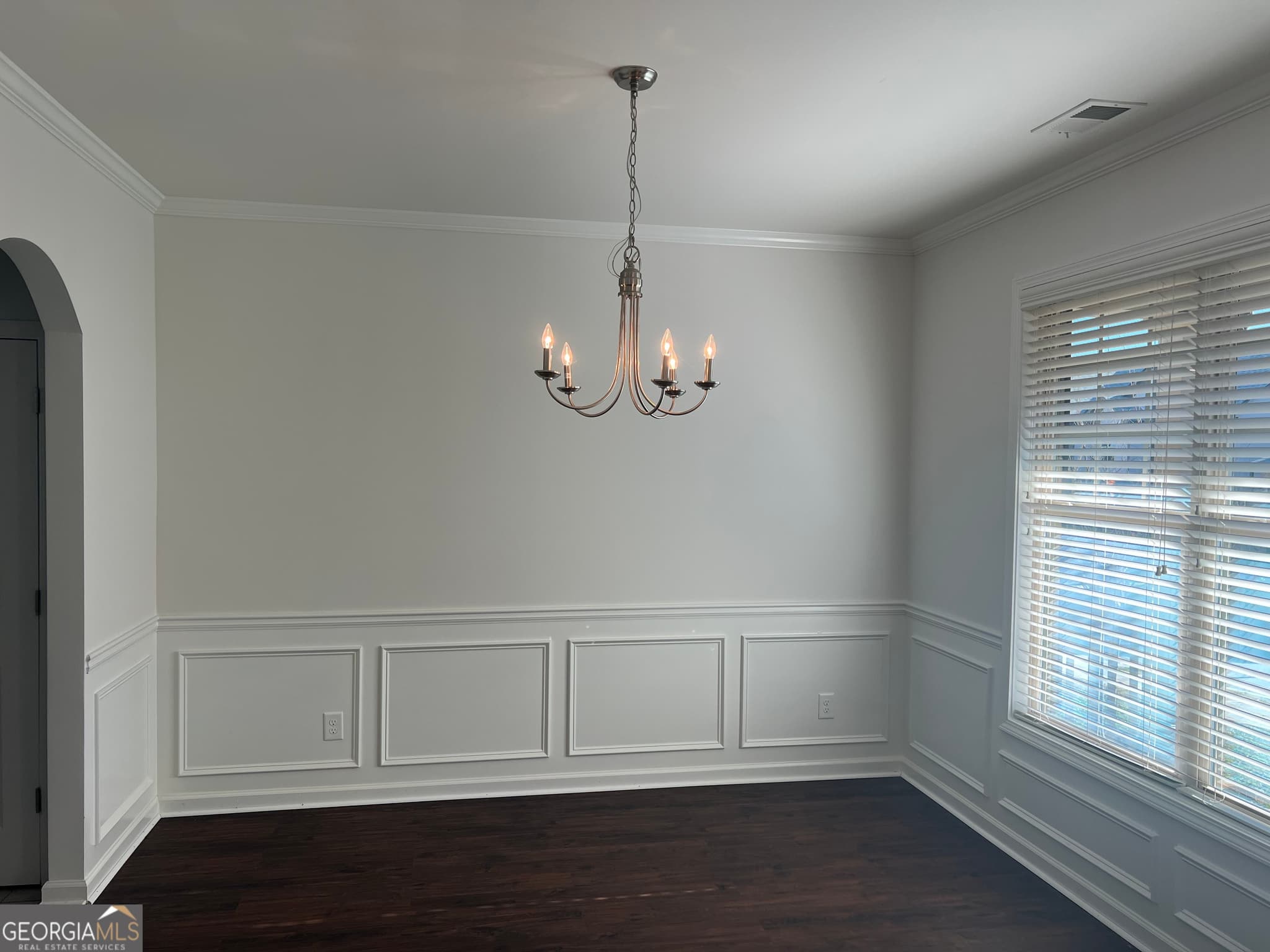5 bedroom, 3 bathroom, 2,600 sq ft single family residence for sale at 6499 Panasa Court, Norcross, GA 30093 — photo 4