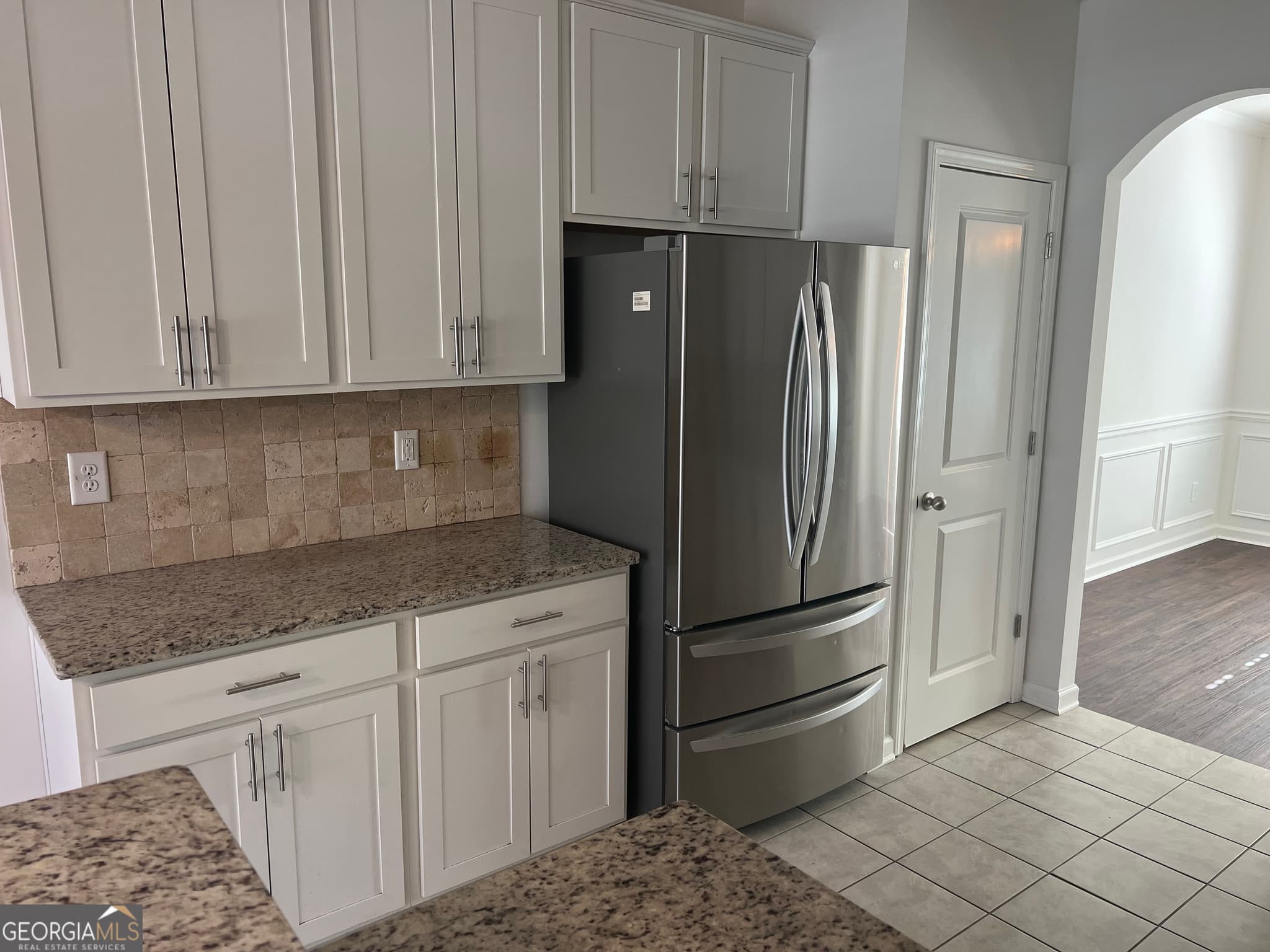 5 bedroom, 3 bathroom, 2,600 sq ft single family residence for sale at 6499 Panasa Court, Norcross, GA 30093 — photo 8