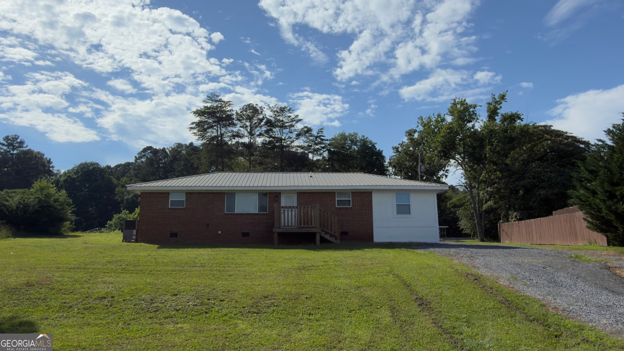 3 bedroom, 2 bathroom, 1,375 sq ft single family residence for sale at 1012 Mount Vernon Road, Tunnel Hill, GA 30755