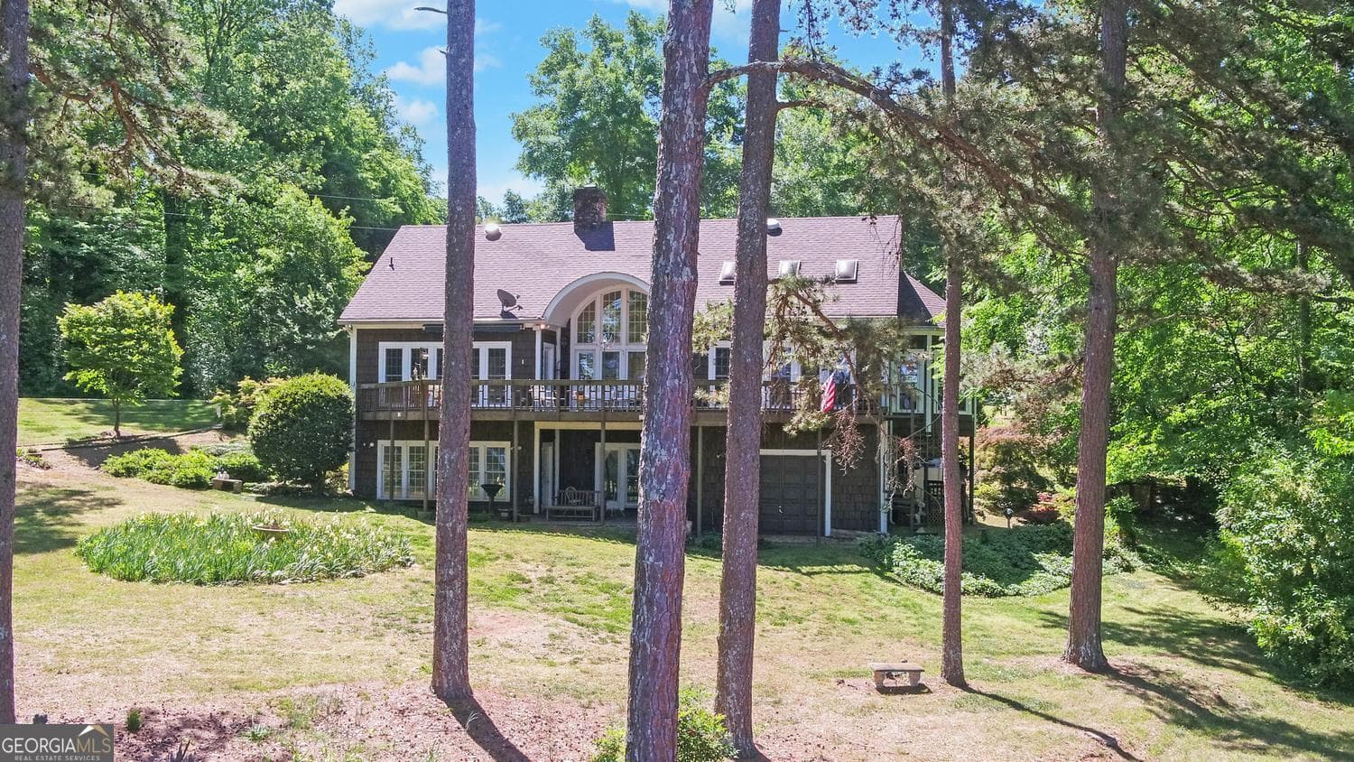 3 bedroom, 3 bathroom, 3,142 sq ft single family residence for sale at 1700 Harbor Light Marina Road, Lavonia, GA 30553 — photo 6