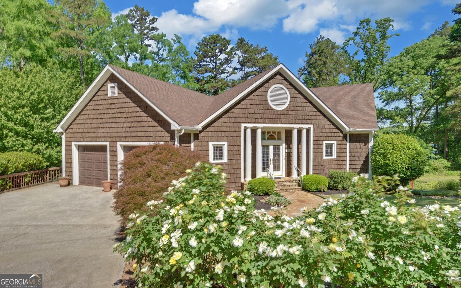 3 bedroom, 3 bathroom, 3,142 sq ft single family residence for sale at 1700 Harbor Light Marina Road, Lavonia, GA 30553