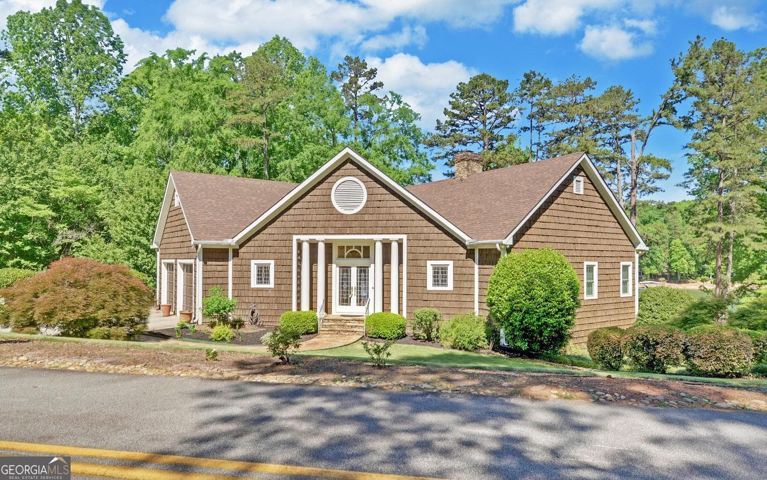 3 bedroom, 3 bathroom, 3,142 sq ft single family residence for sale at 1700 Harbor Light Marina Road, Lavonia, GA 30553 — photo 10