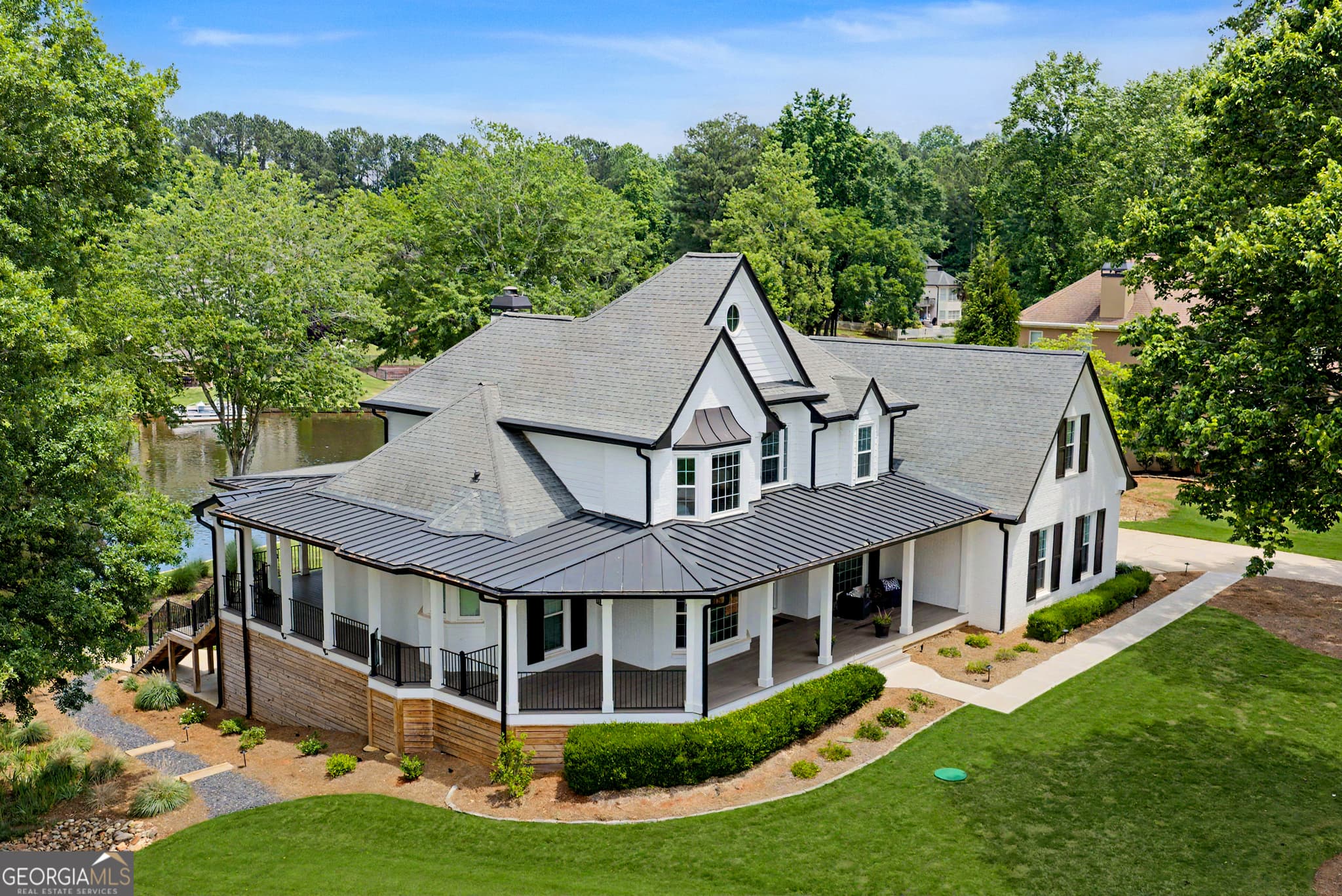 4 bedroom, 3.5 bathroom, 3,294 sq ft single family residence for sale at 145 Bay Drive, Newnan, GA 30263 — photo 6