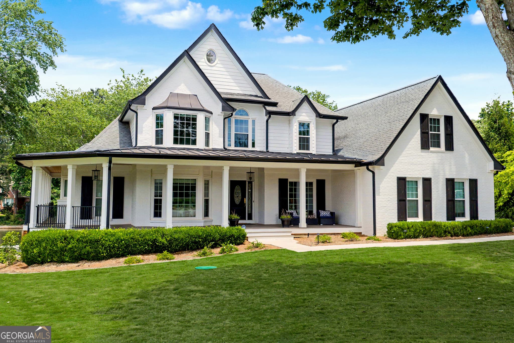 4 bedroom, 3.5 bathroom, 3,294 sq ft single family residence for sale at 145 Bay Drive, Newnan, GA 30263 — photo 4