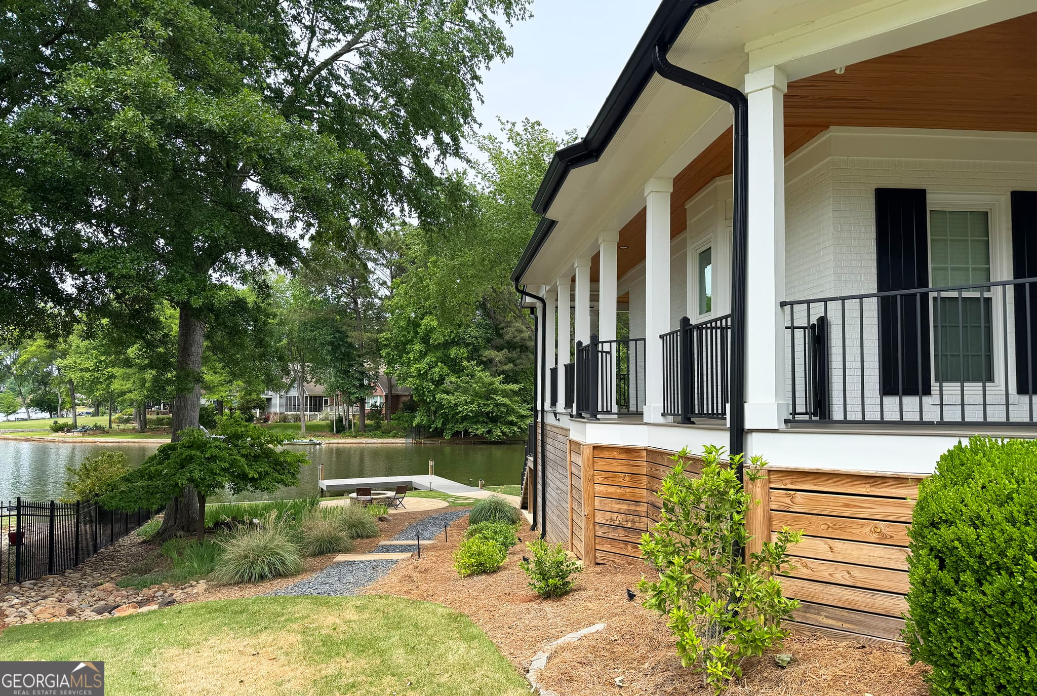 4 bedroom, 3.5 bathroom, 3,294 sq ft single family residence for sale at 145 Bay Drive, Newnan, GA 30263 — photo 8