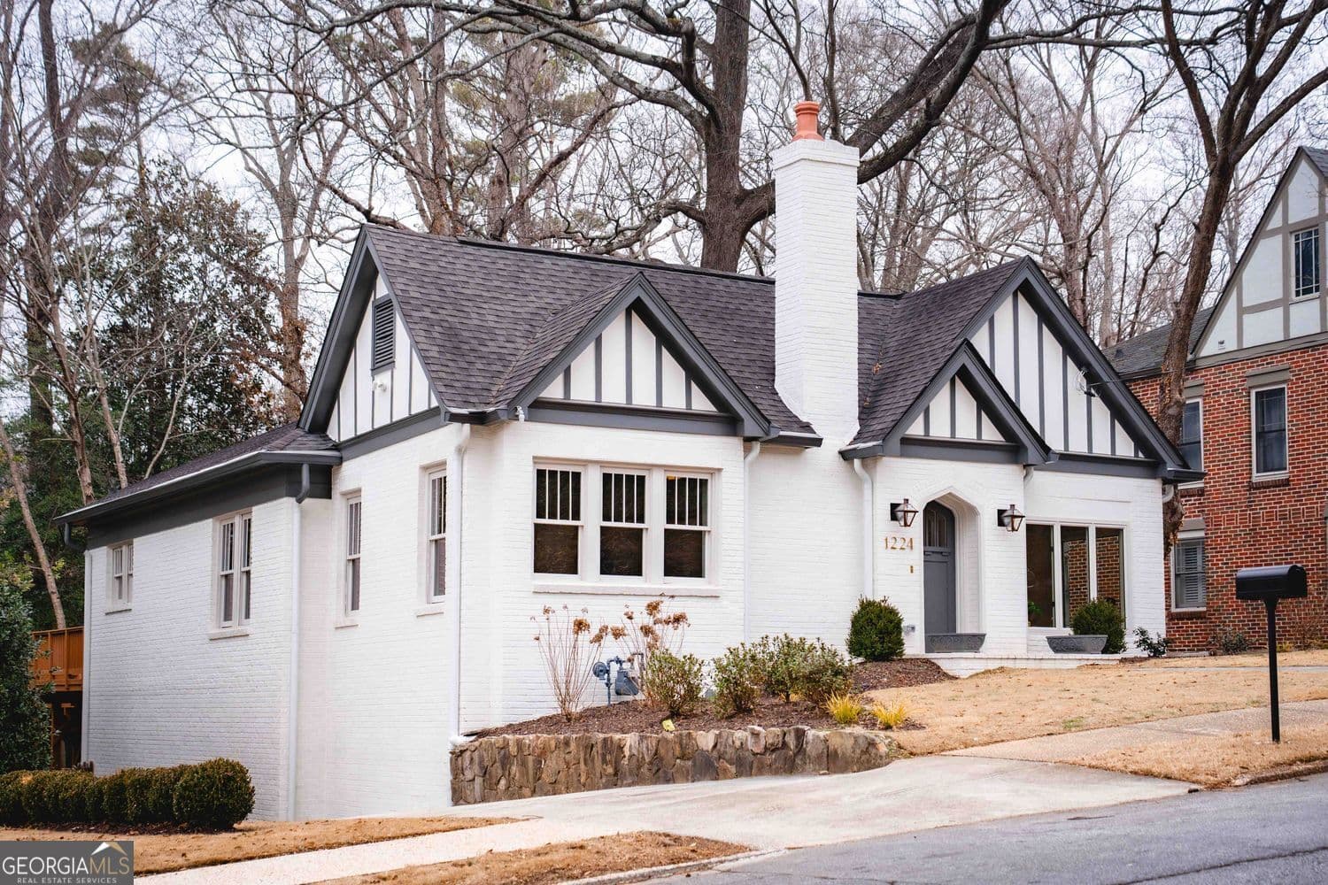 3 bedroom, 2 bathroom, 1,610 sq ft single family residence for sale at 1224 Stillwood Drive, Atlanta, GA 30306 — photo 3