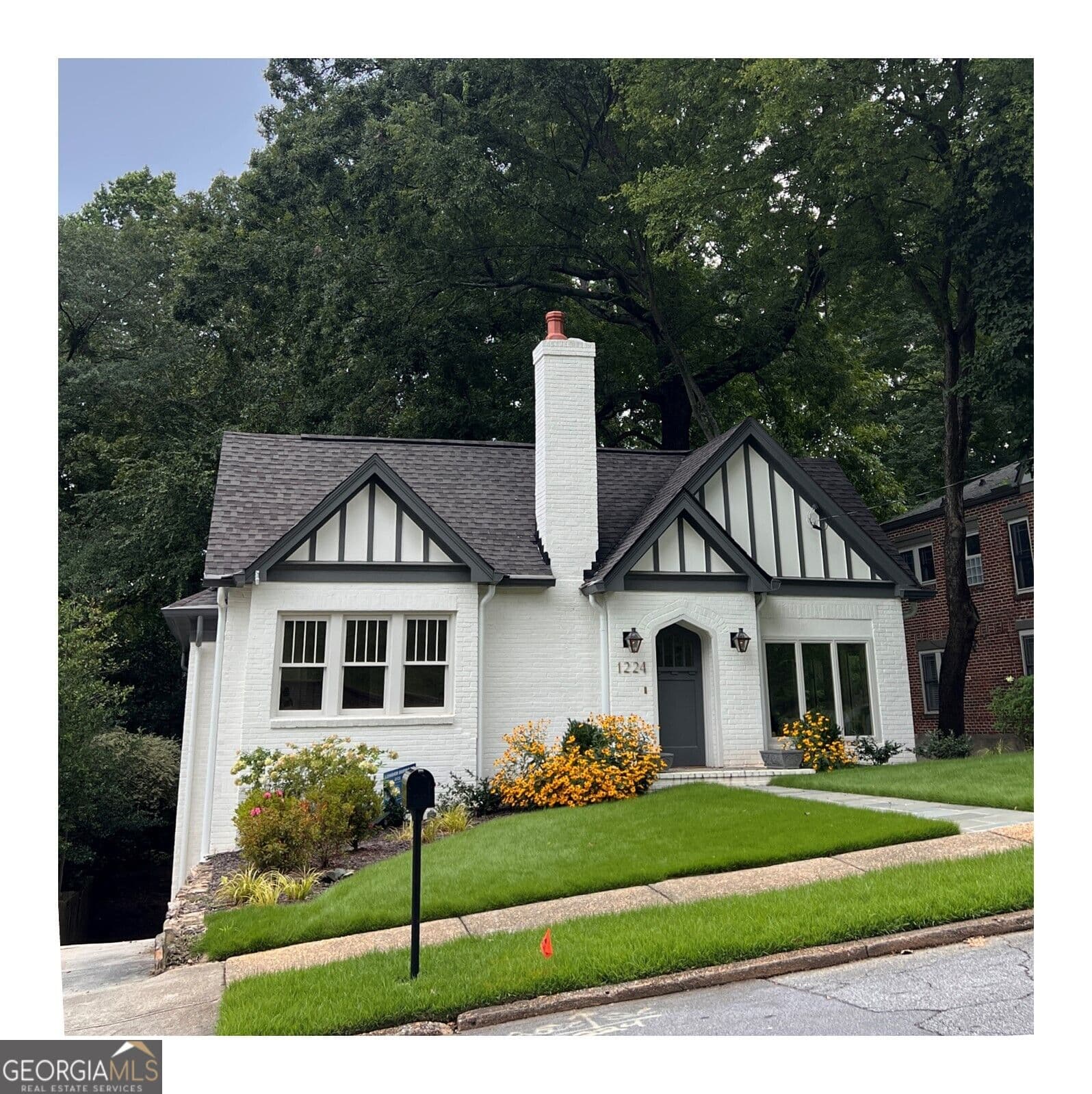 3 bedroom, 2 bathroom, 1,610 sq ft single family residence for sale at 1224 Stillwood Drive, Atlanta, GA 30306
