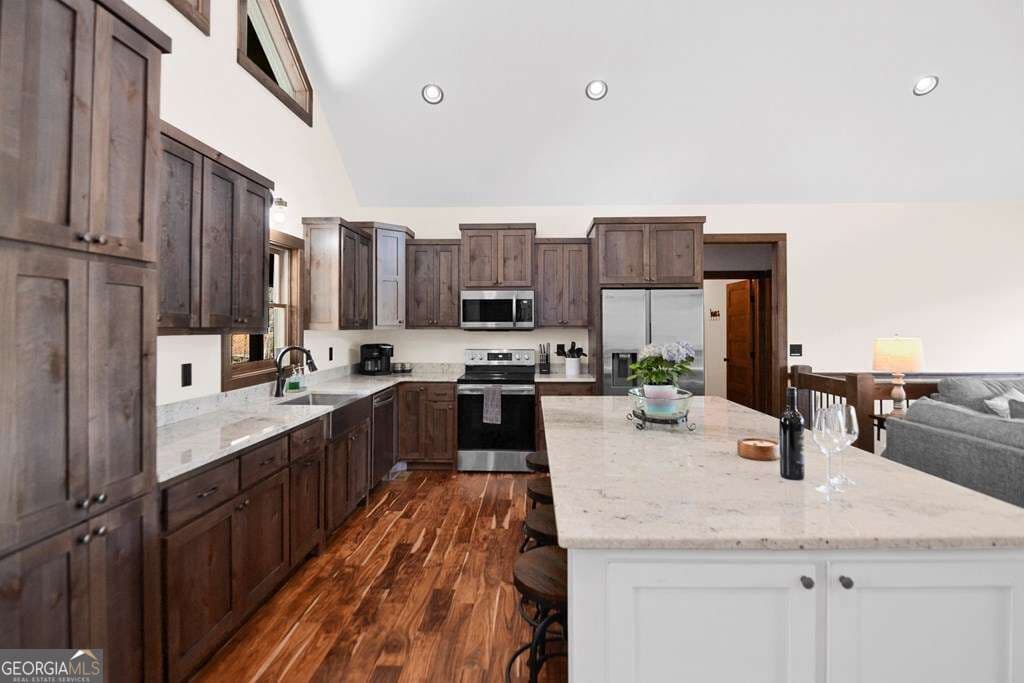 5 bedroom, 3 bathroom, 3,000 sq ft cabin,single family residence for sale at 65 Dawn Lane 725, Ellijay, GA 30540 — photo 9
