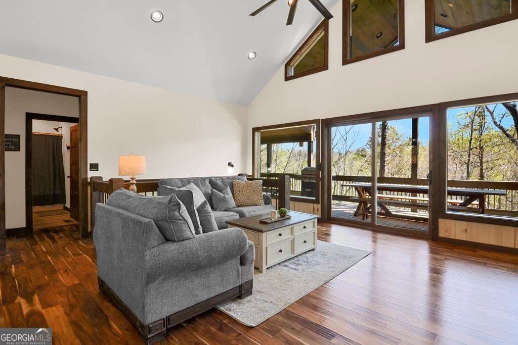 5 bedroom, 3 bathroom, 3,000 sq ft cabin,single family residence for sale at 65 Dawn Lane 725, Ellijay, GA 30540 — photo 4