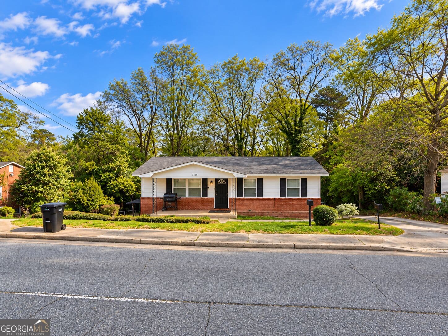 5 bedroom, 2 bathroom, 2,823 sq ft mixed use for sale at 3106 University Avenue, Columbus, GA 31907