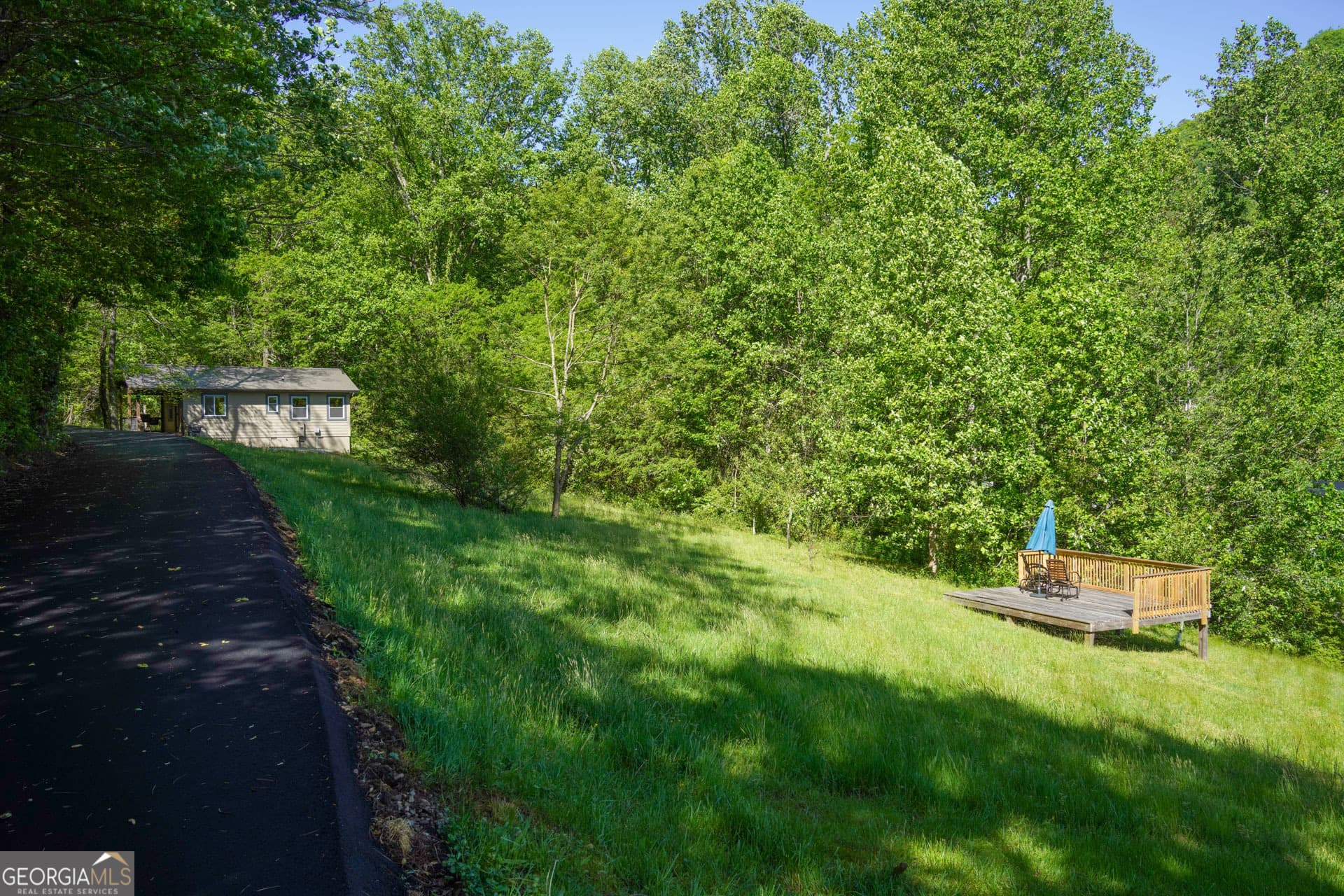 1 bedroom, 1 bathroom, 512 sq ft cabin,single family residence for sale at 418 W Langston Avenue, Clayton, GA 30525 — photo 8
