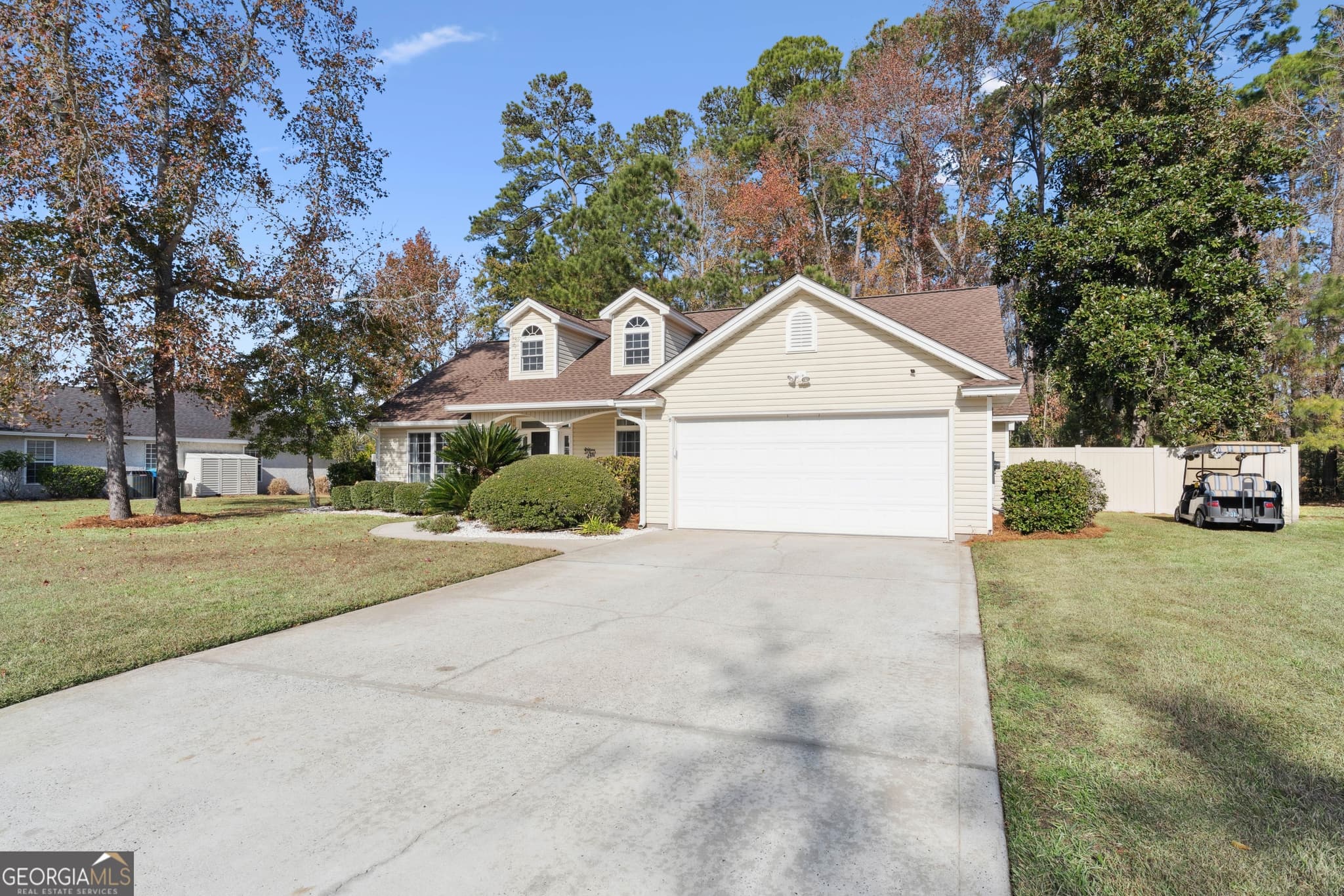 3 bedroom, 2 bathroom, 1,623 sq ft single family residence for sale at 157 Country Walk Circle, Brunswick, GA 31525 — photo 2